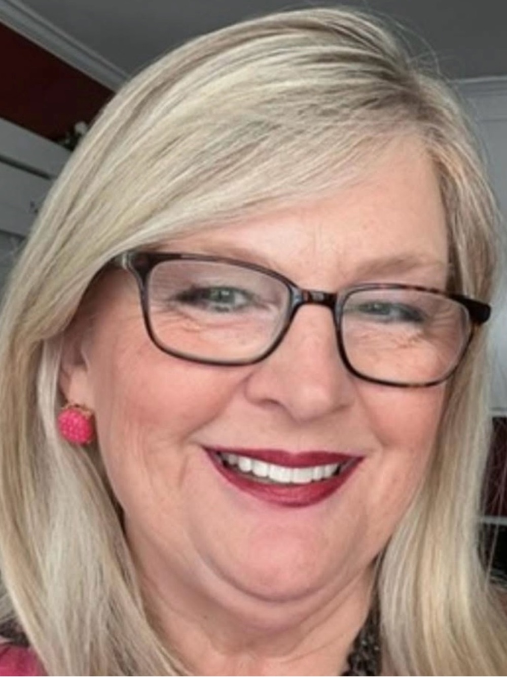 Meet your Posher, Pam